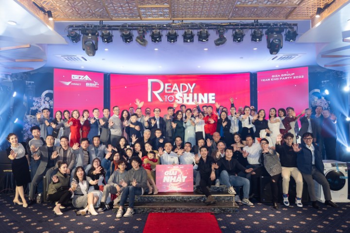 TẤT NIÊN GIZA GROUP 2022 - SẴN SÀNG TỎA SÁNG