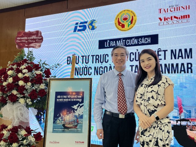 CHÚC MỪNG LỄ RA MẮT CUỐN SÁCH 