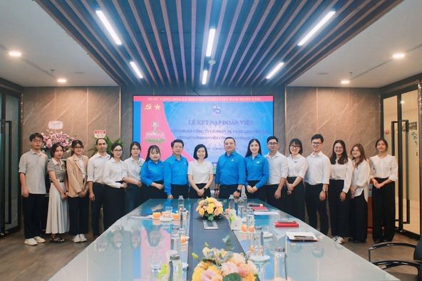 CÔNG ĐOÀN GIZA VIỆT NAM TỔ CHỨC LỄ KẾT NẠP ĐOÀN VIÊN CÔNG ĐOÀN THÁNG 7/2024