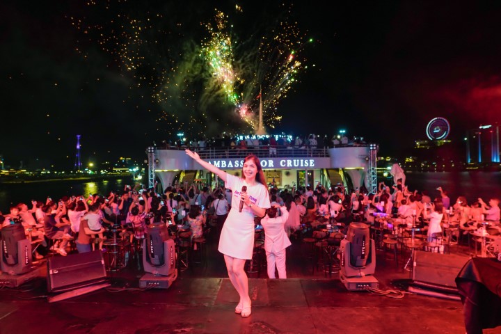 GIZA SHOW TRÊN DU THUYỀN AMBASSADOR CRUISE 5 SAO