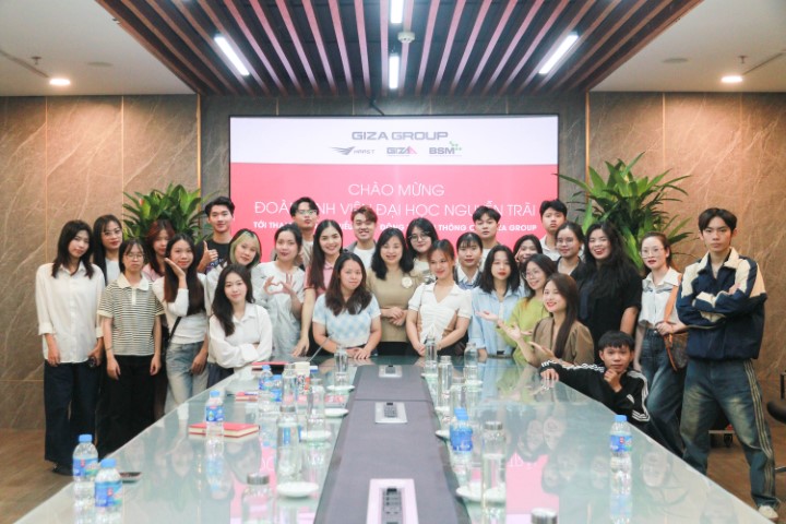 SINH VIÊN ĐẠI HỌC NGUYỄN TRÃI THAM QUAN VÀ TÌM HIỂU HOẠT ĐỘNG TRUYỀN THÔNG TẠI GIZA GROUP